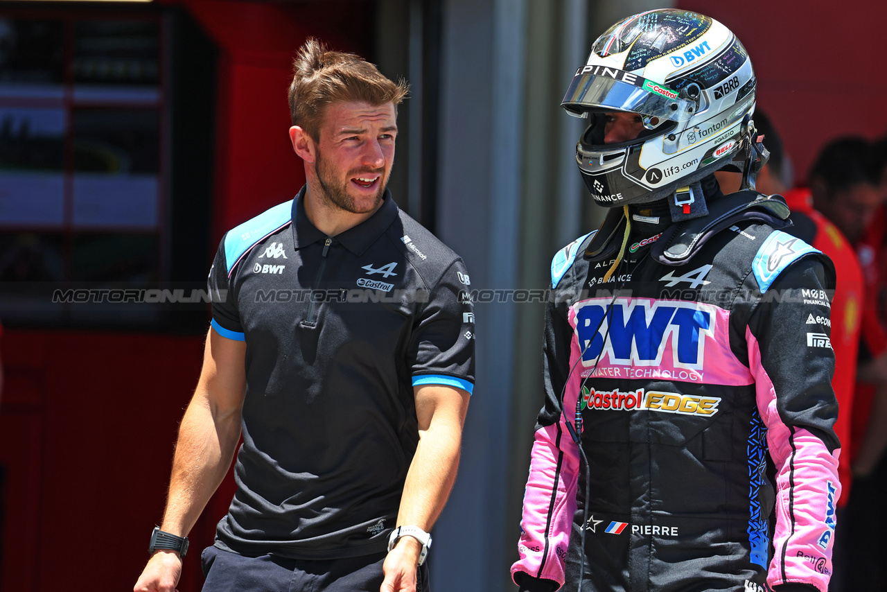 GP BRASILE, Pierre Gasly (FRA) Alpine F1 Team.

04.11.2023. Formula 1 World Championship, Rd 21, Brazilian Grand Prix, Sao Paulo, Brazil, Sprint Day.

- www.xpbimages.com, EMail: requests@xpbimages.com © Copyright: Batchelor / XPB Images