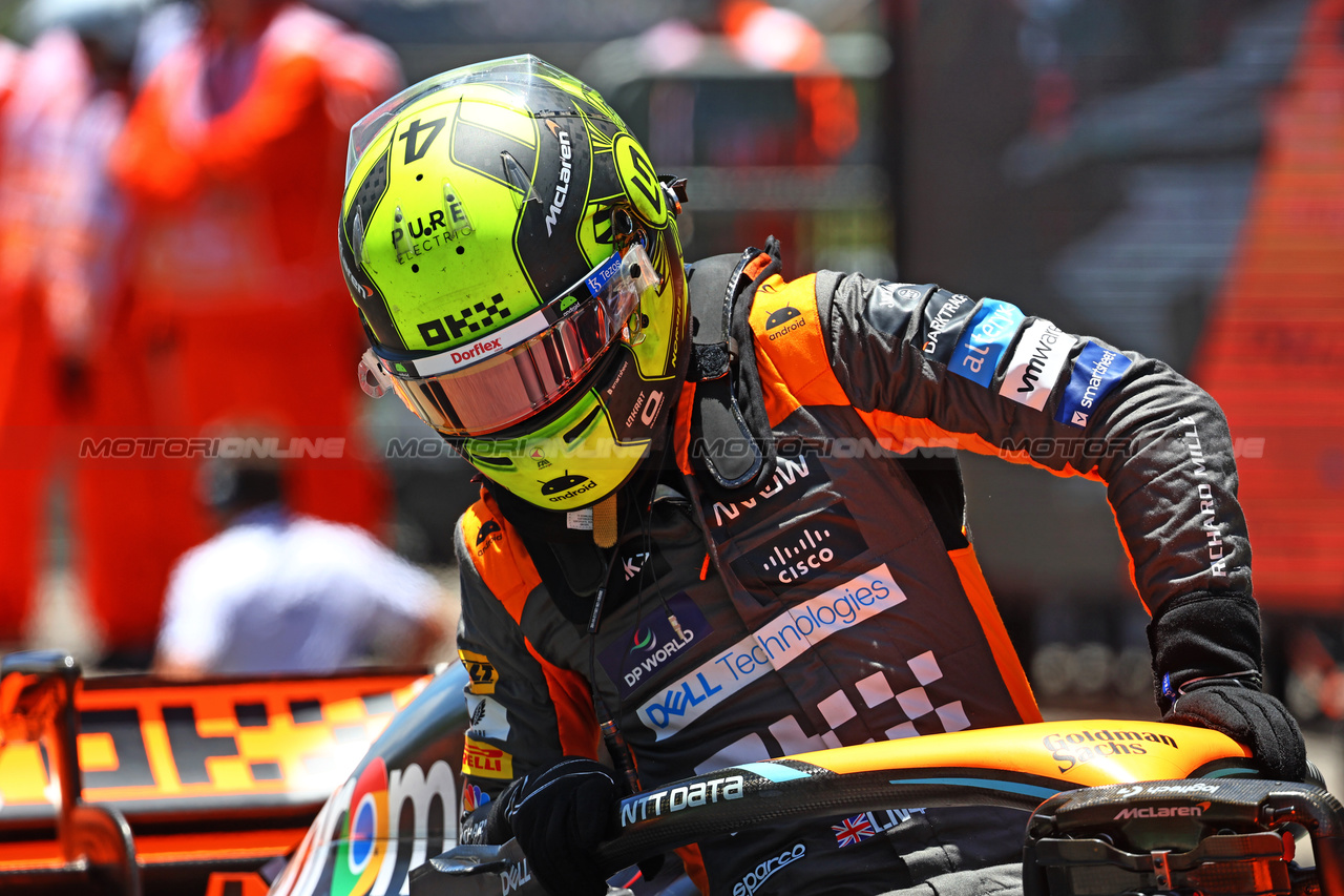 GP BRASILE, Lando Norris (GBR) McLaren MCL60 - first in Sprint Shootout.

04.11.2023. Formula 1 World Championship, Rd 21, Brazilian Grand Prix, Sao Paulo, Brazil, Sprint Day.

- www.xpbimages.com, EMail: requests@xpbimages.com © Copyright: Batchelor / XPB Images