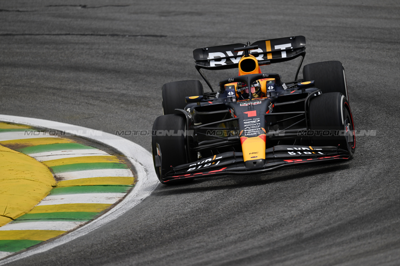 GP BRASILE, Max Verstappen (NLD) Red Bull Racing RB19.

03.11.2023. Formula 1 World Championship, Rd 21, Brazilian Grand Prix, Sao Paulo, Brazil, Qualifiche Day.

- www.xpbimages.com, EMail: requests@xpbimages.com © Copyright: Price / XPB Images
