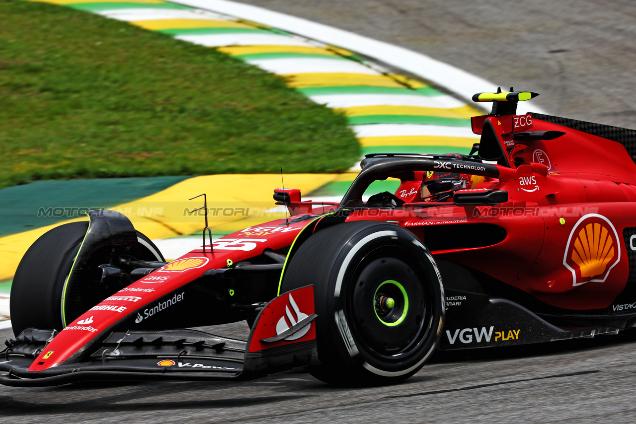 GP BRASILE, Carlos Sainz Jr (ESP) Ferrari SF-23.

03.11.2023. Formula 1 World Championship, Rd 21, Brazilian Grand Prix, Sao Paulo, Brazil, Qualifiche Day.

- www.xpbimages.com, EMail: requests@xpbimages.com © Copyright: Charniaux / XPB Images