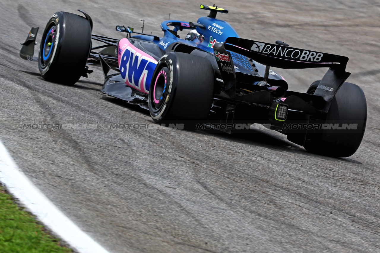 GP BRASILE, Pierre Gasly (FRA) Alpine F1 Team A523.

03.11.2023. Formula 1 World Championship, Rd 21, Brazilian Grand Prix, Sao Paulo, Brazil, Qualifiche Day.

- www.xpbimages.com, EMail: requests@xpbimages.com © Copyright: Charniaux / XPB Images