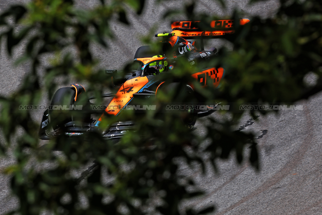 GP BRASILE, Lando Norris (GBR) McLaren MCL60.

03.11.2023. Formula 1 World Championship, Rd 21, Brazilian Grand Prix, Sao Paulo, Brazil, Qualifiche Day.

- www.xpbimages.com, EMail: requests@xpbimages.com © Copyright: Charniaux / XPB Images