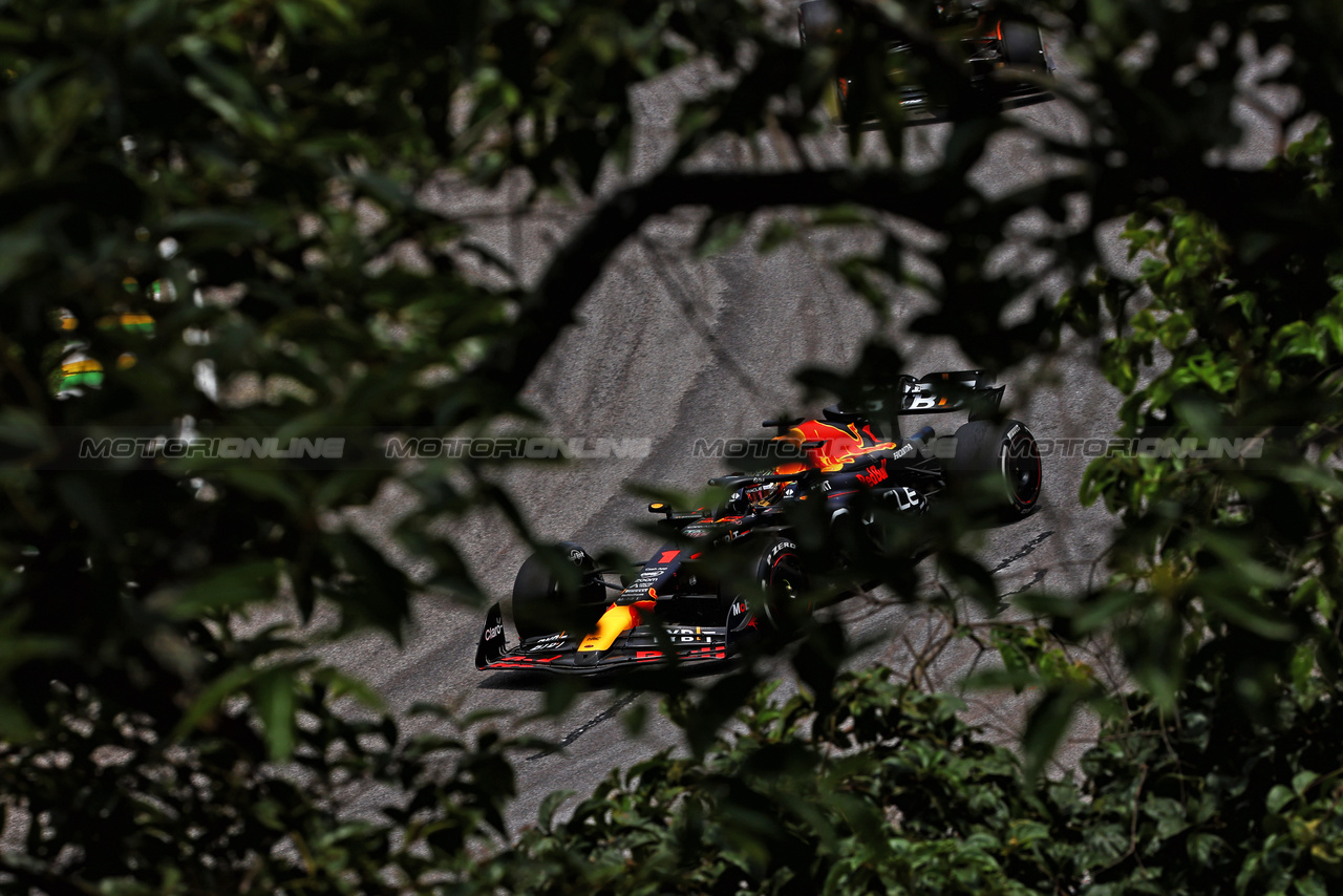 GP BRASILE, Max Verstappen (NLD) Red Bull Racing RB19.

03.11.2023. Formula 1 World Championship, Rd 21, Brazilian Grand Prix, Sao Paulo, Brazil, Qualifiche Day.

- www.xpbimages.com, EMail: requests@xpbimages.com © Copyright: Charniaux / XPB Images