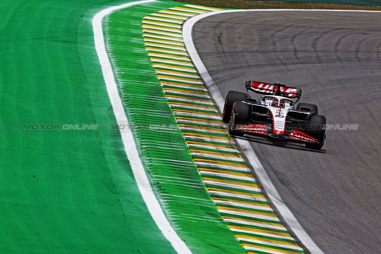 GP BRASILE, Kevin Magnussen (DEN) Haas VF-23.

03.11.2023. Formula 1 World Championship, Rd 21, Brazilian Grand Prix, Sao Paulo, Brazil, Qualifiche Day.

 - www.xpbimages.com, EMail: requests@xpbimages.com © Copyright: Coates / XPB Images