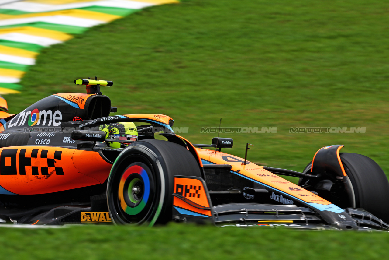 GP BRASILE, Lando Norris (GBR) McLaren MCL60.

03.11.2023. Formula 1 World Championship, Rd 21, Brazilian Grand Prix, Sao Paulo, Brazil, Qualifiche Day.

 - www.xpbimages.com, EMail: requests@xpbimages.com © Copyright: Coates / XPB Images