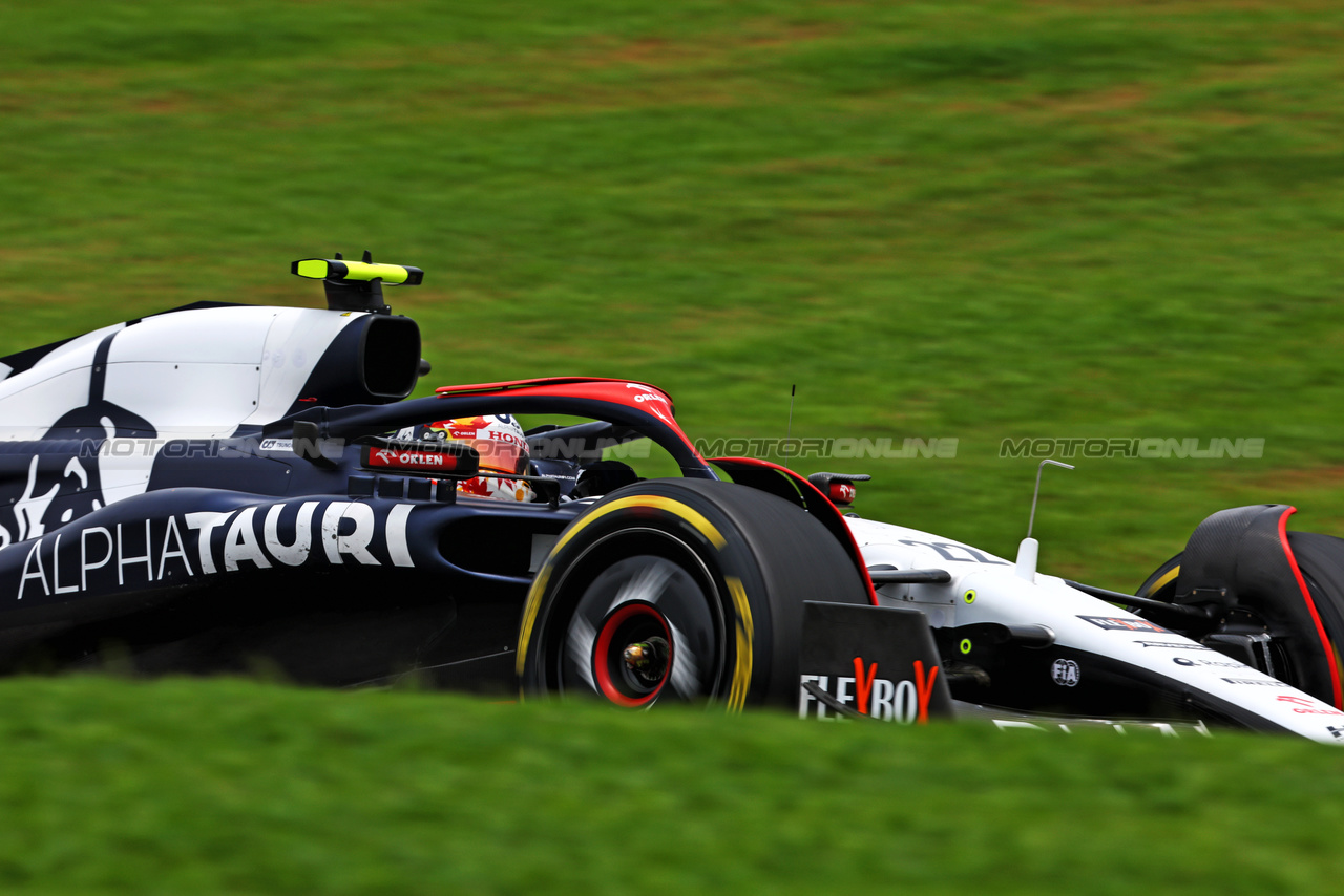 GP BRASILE, Yuki Tsunoda (JPN) AlphaTauri AT04.

03.11.2023. Formula 1 World Championship, Rd 21, Brazilian Grand Prix, Sao Paulo, Brazil, Qualifiche Day.

 - www.xpbimages.com, EMail: requests@xpbimages.com © Copyright: Coates / XPB Images