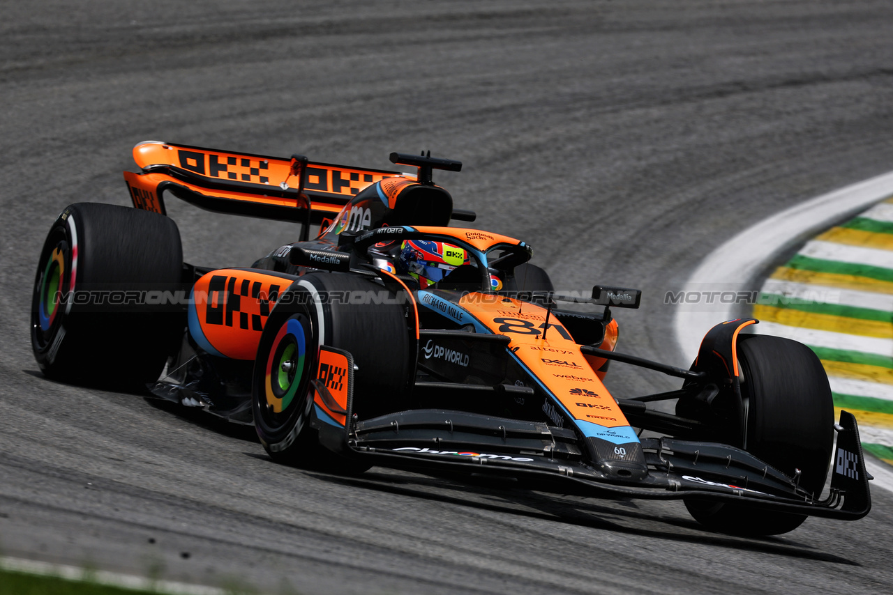 GP BRASILE, Oscar Piastri (AUS) McLaren MCL60.

03.11.2023. Formula 1 World Championship, Rd 21, Brazilian Grand Prix, Sao Paulo, Brazil, Qualifiche Day.

 - www.xpbimages.com, EMail: requests@xpbimages.com © Copyright: Coates / XPB Images