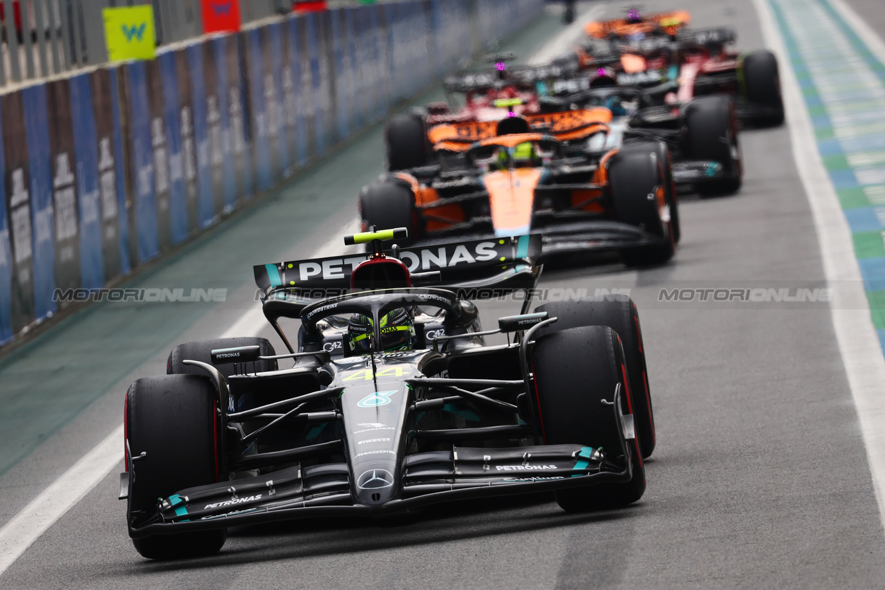 GP BRASILE, Lewis Hamilton (GBR) Mercedes AMG F1 W14 leaves the pits.

03.11.2023. Formula 1 World Championship, Rd 21, Brazilian Grand Prix, Sao Paulo, Brazil, Qualifiche Day.

- www.xpbimages.com, EMail: requests@xpbimages.com © Copyright: Batchelor / XPB Images