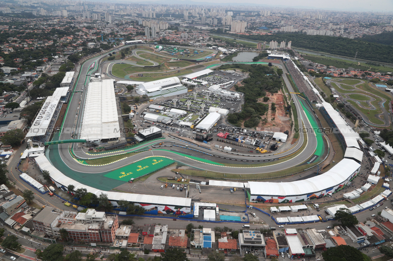GP BRASILE, An aerial view of the circuit.

03.11.2023. Formula 1 World Championship, Rd 21, Brazilian Grand Prix, Sao Paulo, Brazil, Qualifiche Day.

- www.xpbimages.com, EMail: requests@xpbimages.com © Copyright: XPB Images