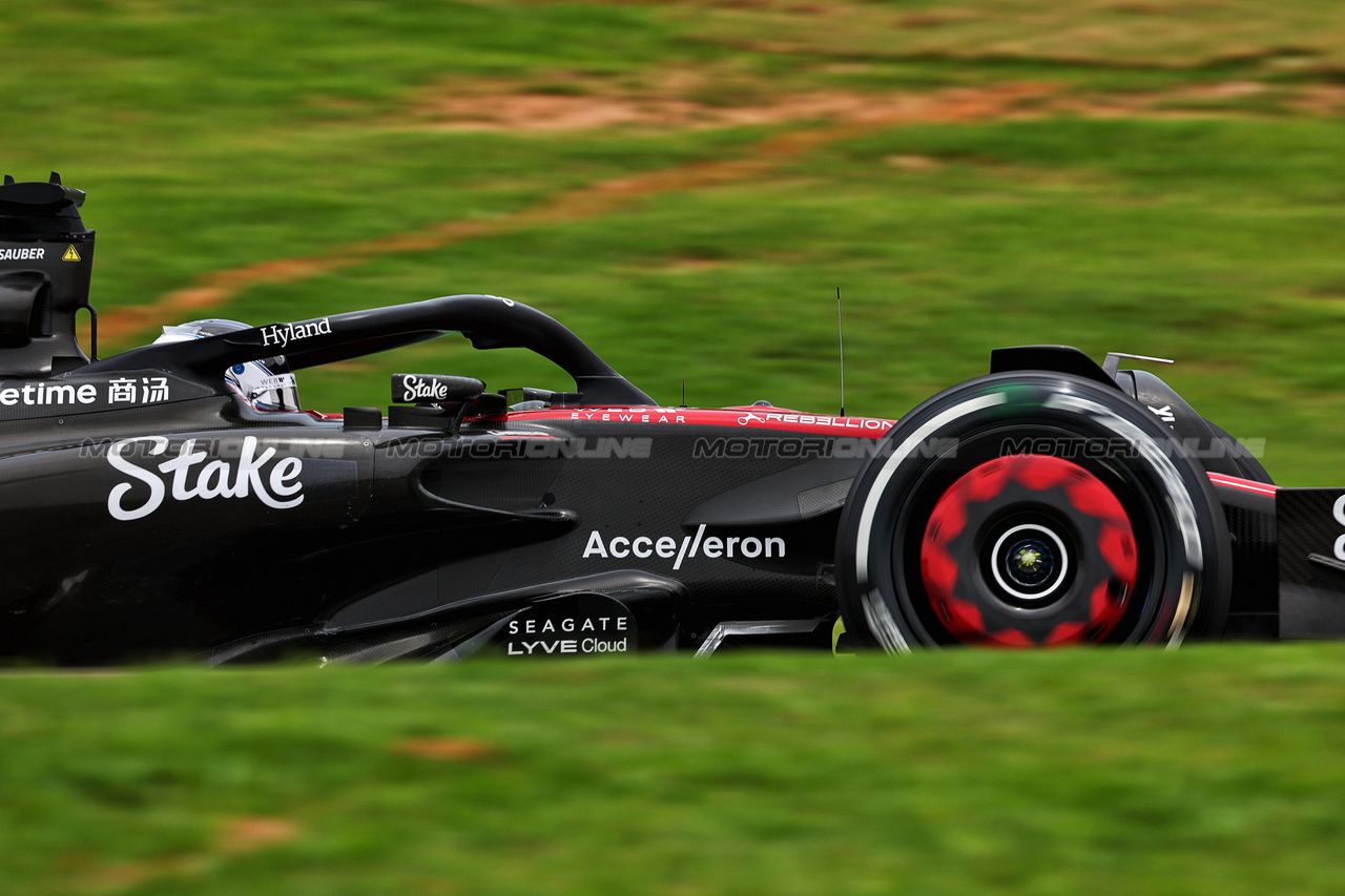 GP BRASILE, Valtteri Bottas (FIN) Alfa Romeo F1 Team C43.

03.11.2023. Formula 1 World Championship, Rd 21, Brazilian Grand Prix, Sao Paulo, Brazil, Qualifiche Day.

 - www.xpbimages.com, EMail: requests@xpbimages.com © Copyright: Coates / XPB Images