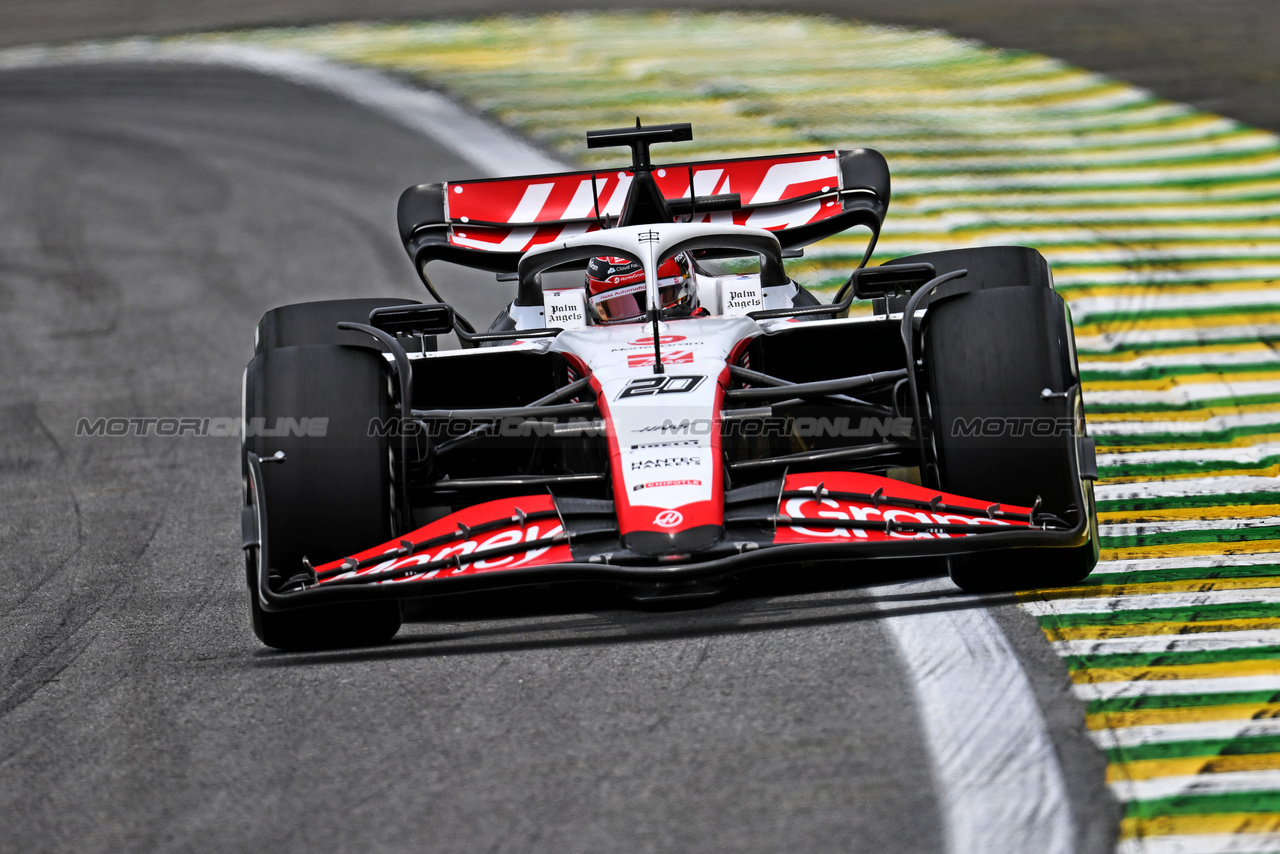 GP BRASILE, Kevin Magnussen (DEN) Haas VF-23.

03.11.2023. Formula 1 World Championship, Rd 21, Brazilian Grand Prix, Sao Paulo, Brazil, Qualifiche Day.

- www.xpbimages.com, EMail: requests@xpbimages.com © Copyright: Price / XPB Images