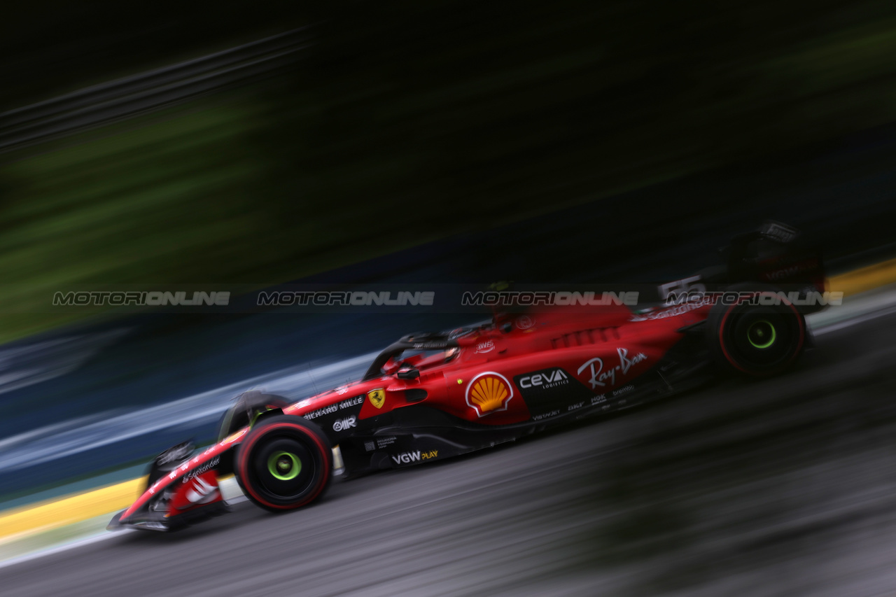 GP BRASILE, Carlos Sainz Jr (ESP) Ferrari SF-23.

03.11.2023. Formula 1 World Championship, Rd 21, Brazilian Grand Prix, Sao Paulo, Brazil, Qualifiche Day.

- www.xpbimages.com, EMail: requests@xpbimages.com © Copyright: Staley / XPB Images