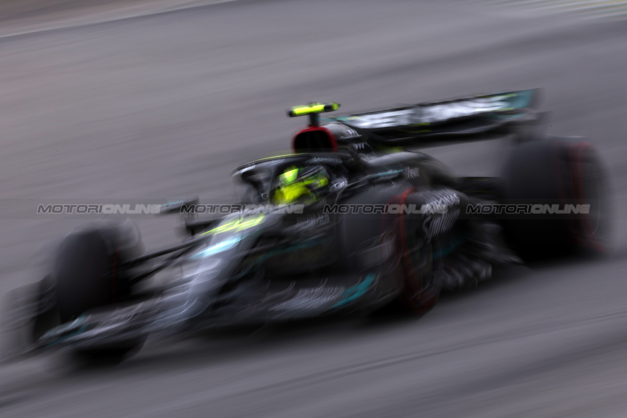 GP BRASILE, Lewis Hamilton (GBR) Mercedes AMG F1 W14.

03.11.2023. Formula 1 World Championship, Rd 21, Brazilian Grand Prix, Sao Paulo, Brazil, Qualifiche Day.

- www.xpbimages.com, EMail: requests@xpbimages.com © Copyright: Staley / XPB Images