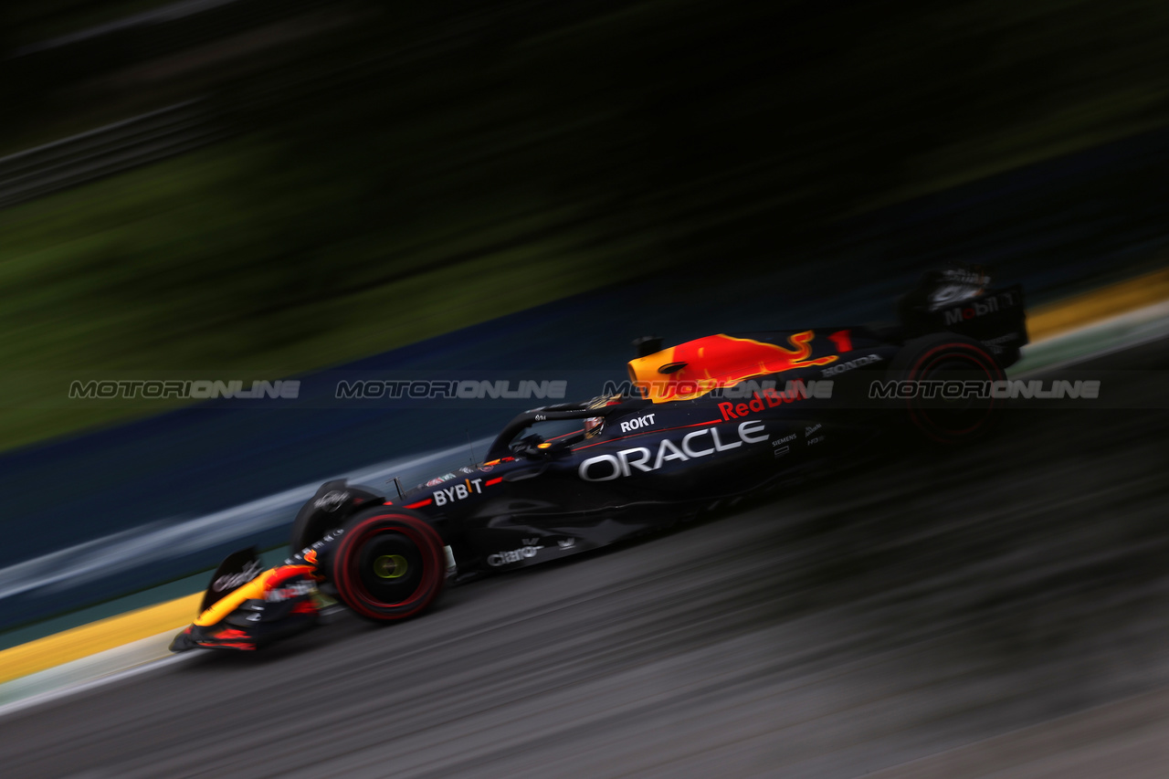 GP BRASILE, Max Verstappen (NLD) Red Bull Racing RB19.

03.11.2023. Formula 1 World Championship, Rd 21, Brazilian Grand Prix, Sao Paulo, Brazil, Qualifiche Day.

- www.xpbimages.com, EMail: requests@xpbimages.com © Copyright: Staley / XPB Images