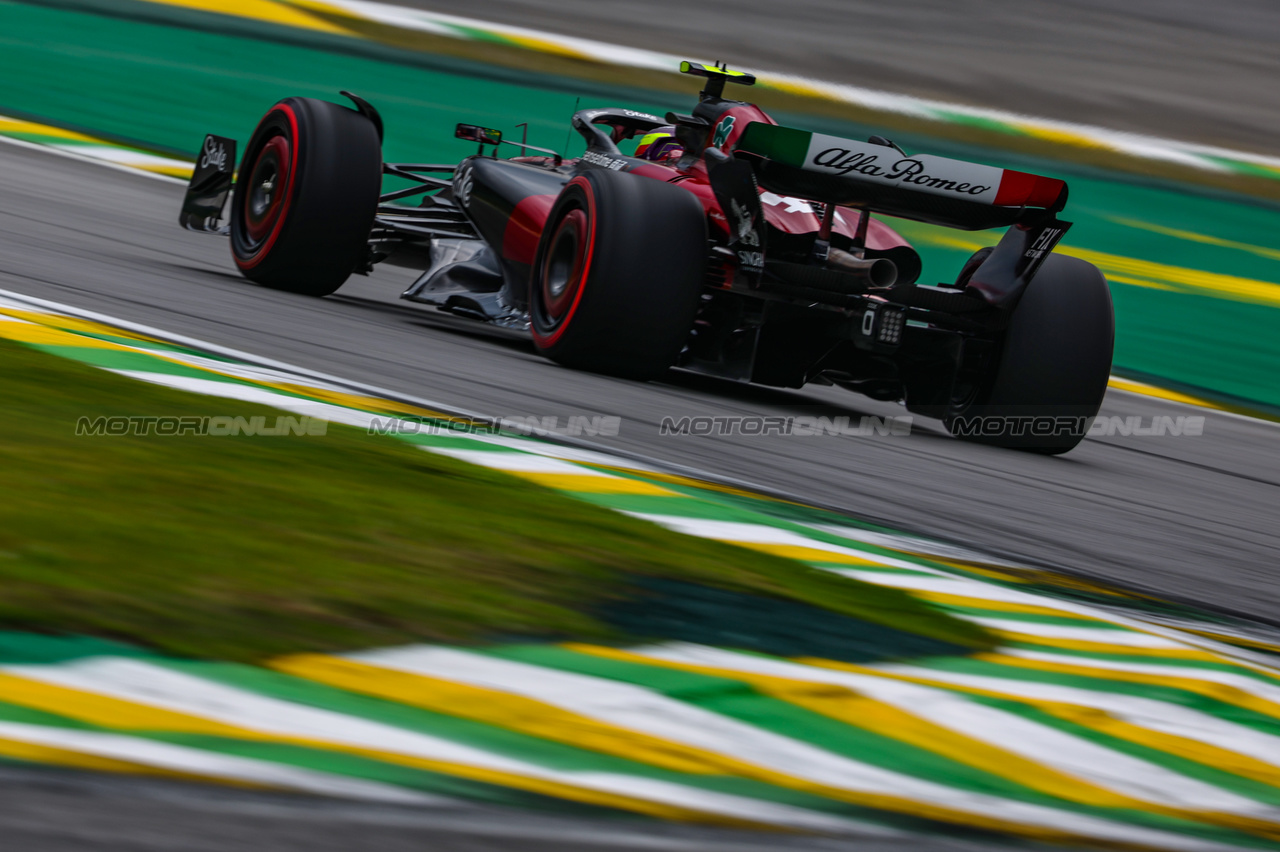 GP BRASILE, Guanyu Zhou (CHI), Alfa Romeo Racing 
03.11.2023. Formula 1 World Championship, Rd 21, Brazilian Grand Prix, Sao Paulo, Brazil, Qualifiche Day.
- www.xpbimages.com, EMail: requests@xpbimages.com © Copyright: Charniaux / XPB Images