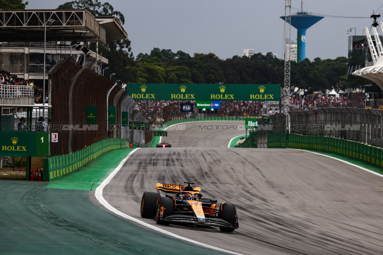 GP BRASILE, Oscar Piastri (AUS), McLaren 
03.11.2023. Formula 1 World Championship, Rd 21, Brazilian Grand Prix, Sao Paulo, Brazil, Qualifiche Day.
- www.xpbimages.com, EMail: requests@xpbimages.com © Copyright: Charniaux / XPB Images