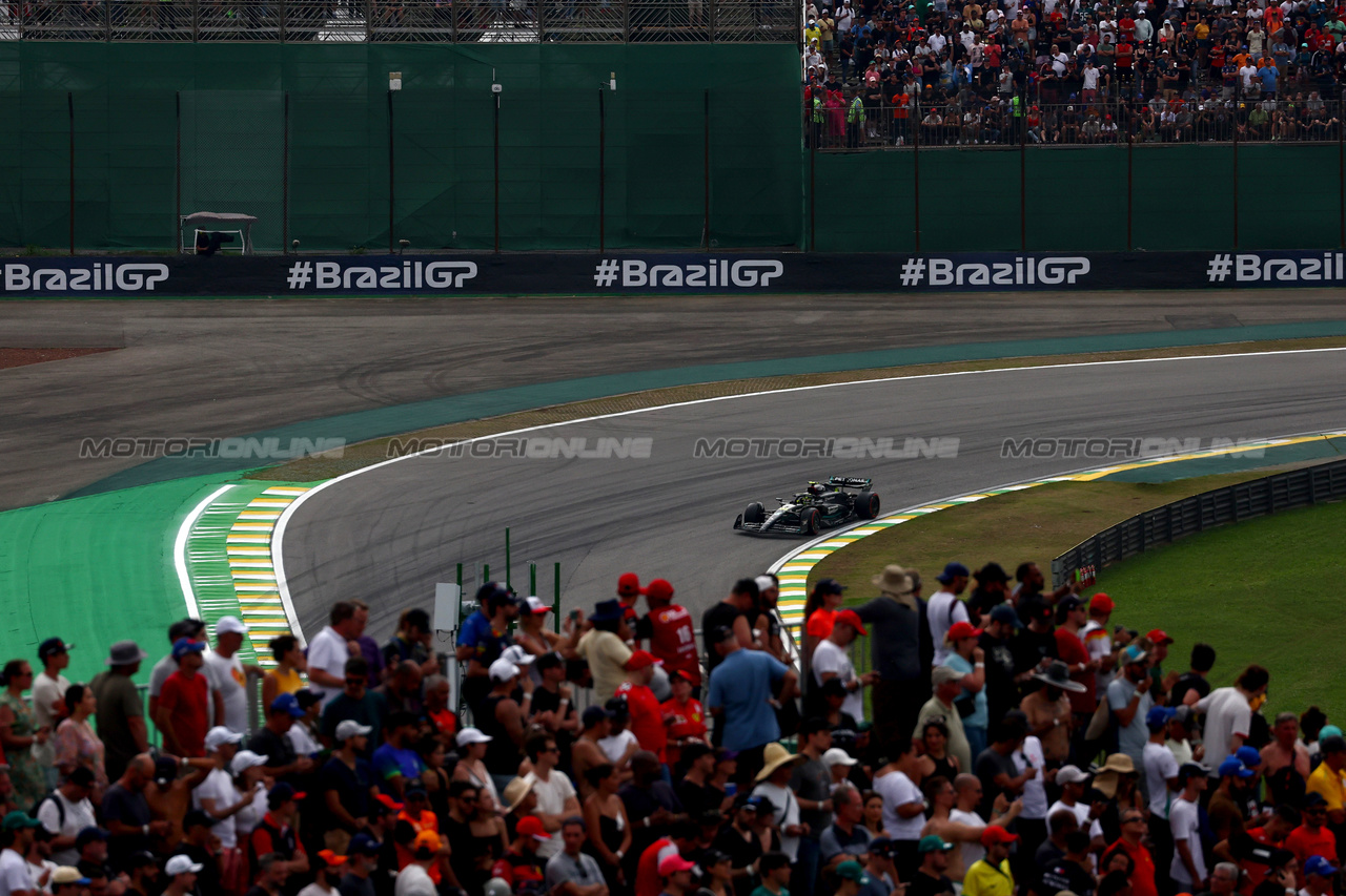 GP BRASILE, Lewis Hamilton (GBR) Mercedes AMG F1 W14.

03.11.2023. Formula 1 World Championship, Rd 21, Brazilian Grand Prix, Sao Paulo, Brazil, Qualifiche Day.

 - www.xpbimages.com, EMail: requests@xpbimages.com © Copyright: Coates / XPB Images