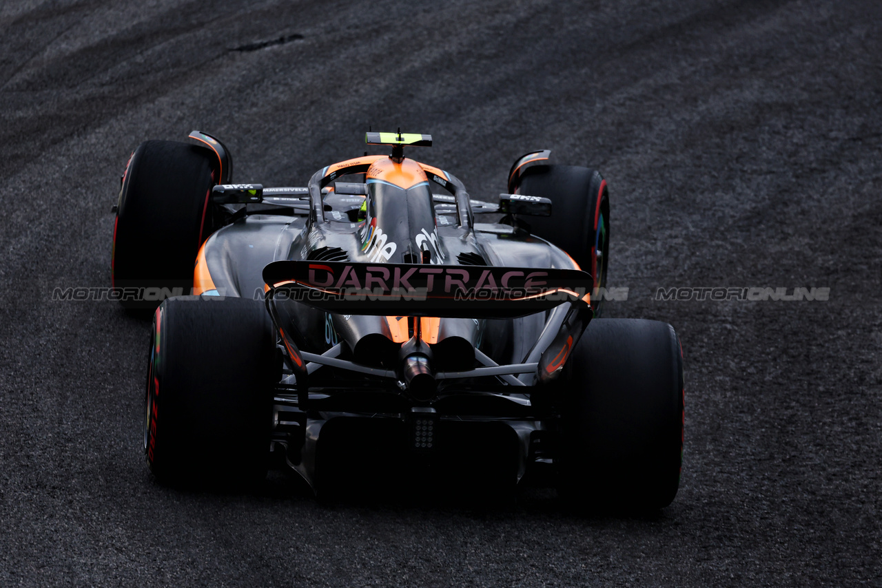 GP BRASILE, Lando Norris (GBR) McLaren MCL60.

03.11.2023. Formula 1 World Championship, Rd 21, Brazilian Grand Prix, Sao Paulo, Brazil, Qualifiche Day.

 - www.xpbimages.com, EMail: requests@xpbimages.com © Copyright: Coates / XPB Images