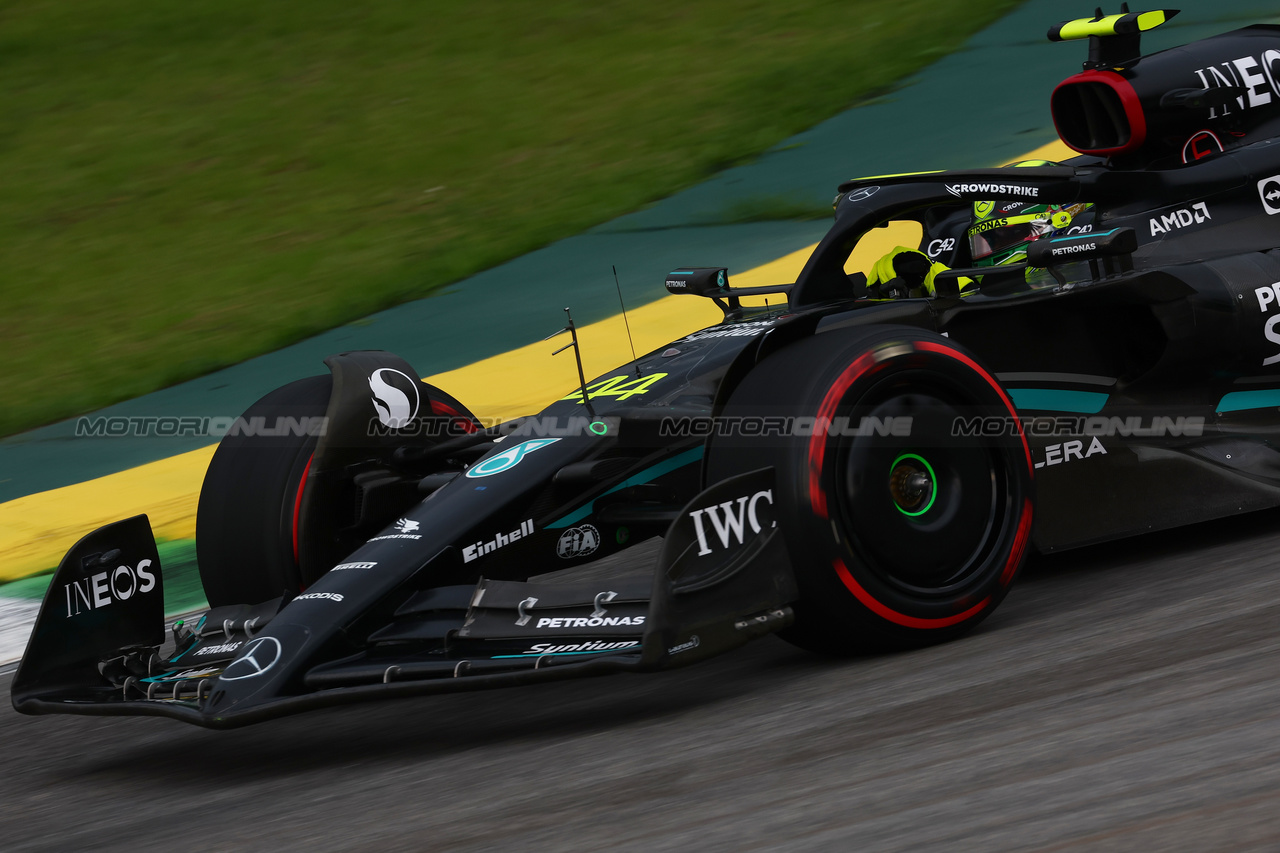 GP BRASILE, Lewis Hamilton (GBR) Mercedes AMG F1 W14.

03.11.2023. Formula 1 World Championship, Rd 21, Brazilian Grand Prix, Sao Paulo, Brazil, Qualifiche Day.

 - www.xpbimages.com, EMail: requests@xpbimages.com © Copyright: Coates / XPB Images