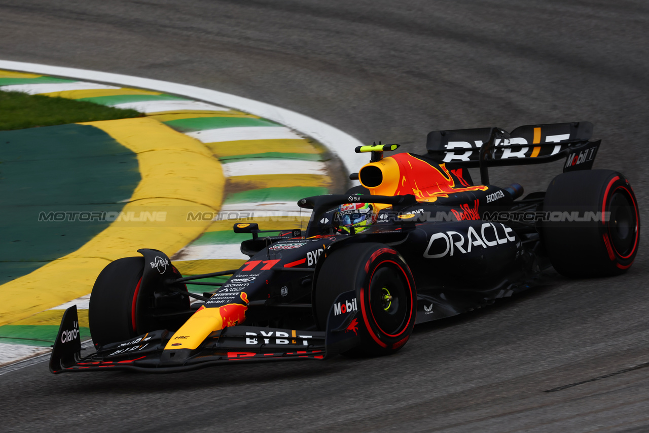 GP BRASILE, Sergio Perez (MEX) Red Bull Racing RB19.

03.11.2023. Formula 1 World Championship, Rd 21, Brazilian Grand Prix, Sao Paulo, Brazil, Qualifiche Day.

 - www.xpbimages.com, EMail: requests@xpbimages.com © Copyright: Coates / XPB Images