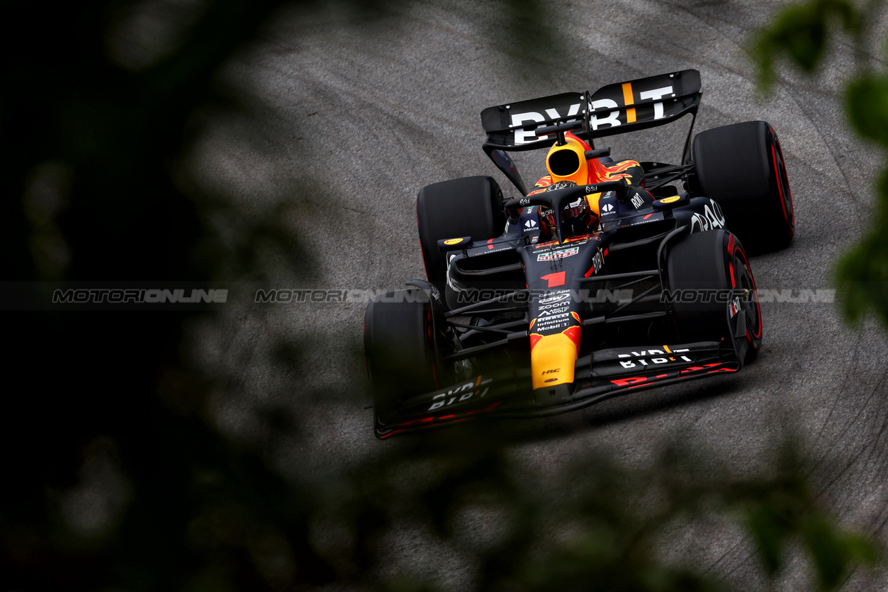 GP BRASILE, Max Verstappen (NLD) Red Bull Racing RB19.

03.11.2023. Formula 1 World Championship, Rd 21, Brazilian Grand Prix, Sao Paulo, Brazil, Qualifiche Day.

 - www.xpbimages.com, EMail: requests@xpbimages.com © Copyright: Coates / XPB Images