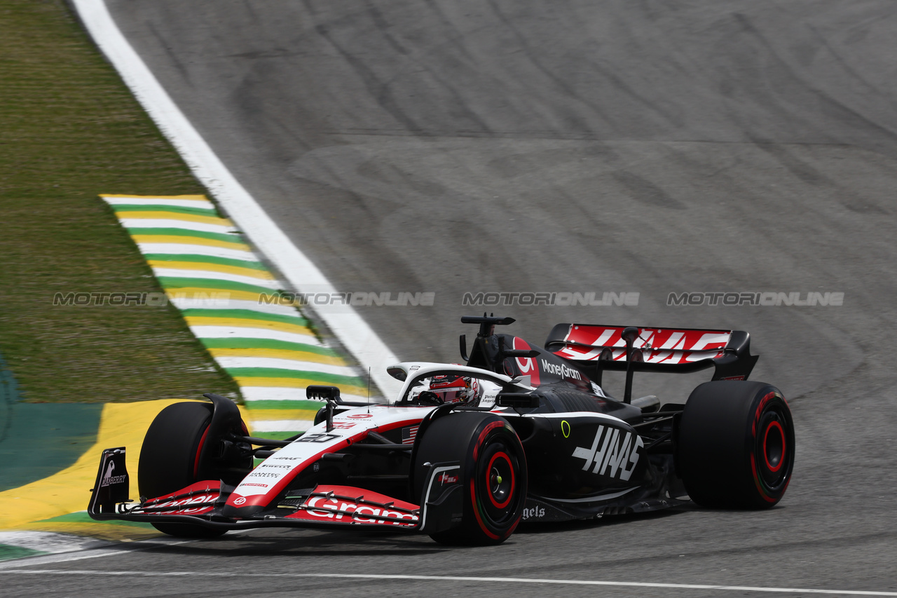 GP BRASILE, Kevin Magnussen (DEN) Haas VF-23.

03.11.2023. Formula 1 World Championship, Rd 21, Brazilian Grand Prix, Sao Paulo, Brazil, Qualifiche Day.

- www.xpbimages.com, EMail: requests@xpbimages.com © Copyright: Batchelor / XPB Images