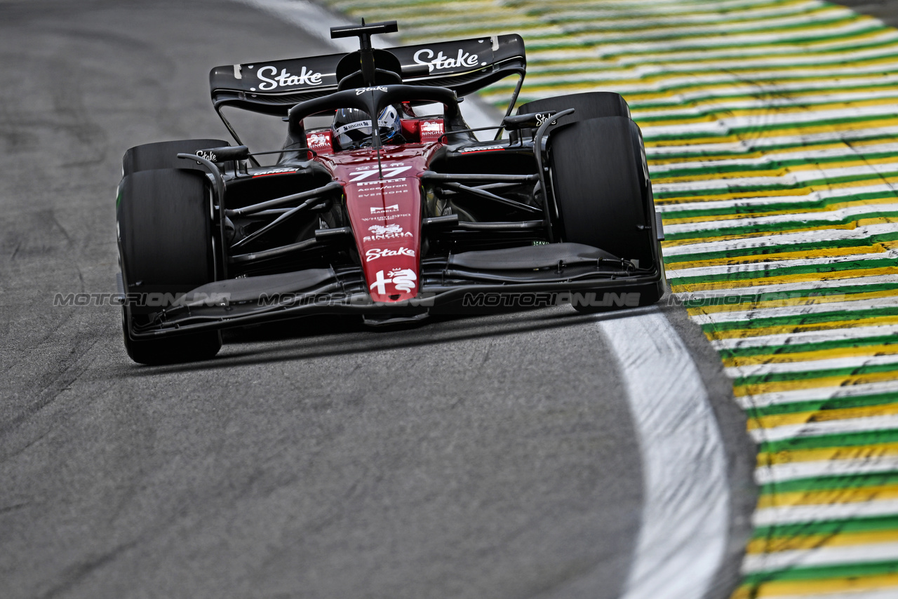 GP BRASILE, Valtteri Bottas (FIN) Alfa Romeo F1 Team C43.

03.11.2023. Formula 1 World Championship, Rd 21, Brazilian Grand Prix, Sao Paulo, Brazil, Qualifiche Day.

- www.xpbimages.com, EMail: requests@xpbimages.com © Copyright: Price / XPB Images