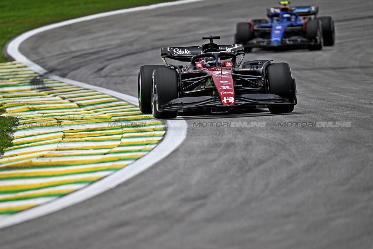 GP BRASILE, Valtteri Bottas (FIN) Alfa Romeo F1 Team C43.

03.11.2023. Formula 1 World Championship, Rd 21, Brazilian Grand Prix, Sao Paulo, Brazil, Qualifiche Day.

- www.xpbimages.com, EMail: requests@xpbimages.com © Copyright: Price / XPB Images