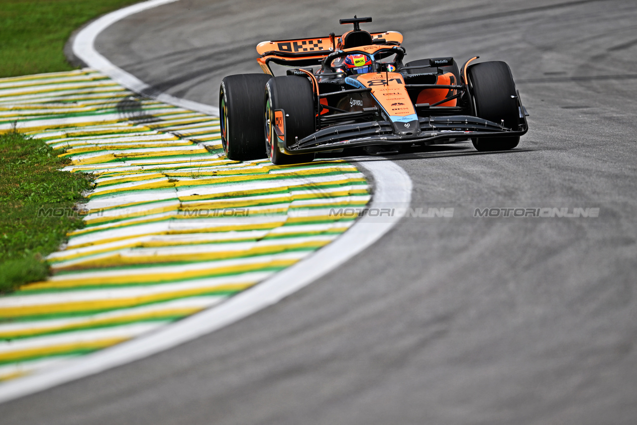GP BRASILE, Oscar Piastri (AUS) McLaren MCL60.

03.11.2023. Formula 1 World Championship, Rd 21, Brazilian Grand Prix, Sao Paulo, Brazil, Qualifiche Day.

- www.xpbimages.com, EMail: requests@xpbimages.com © Copyright: Price / XPB Images