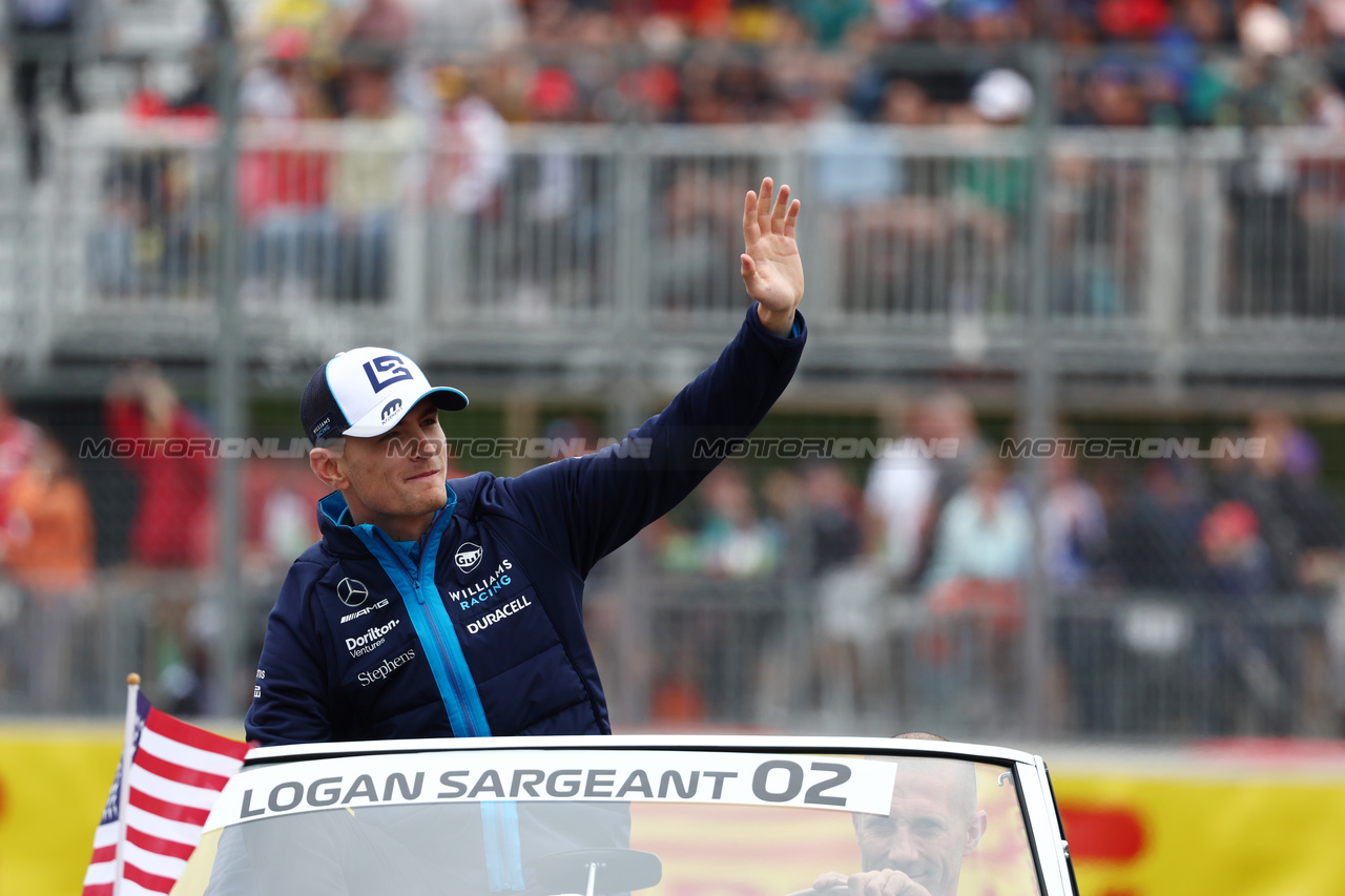 GP CANADA, Logan Sargeant (USA) Williams Racing on the drivers' parade.

18.06.2023. Formula 1 World Championship, Rd 9, Canadian Grand Prix, Montreal, Canada, Gara Day.

 - www.xpbimages.com, EMail: requests@xpbimages.com © Copyright: Coates / XPB Images