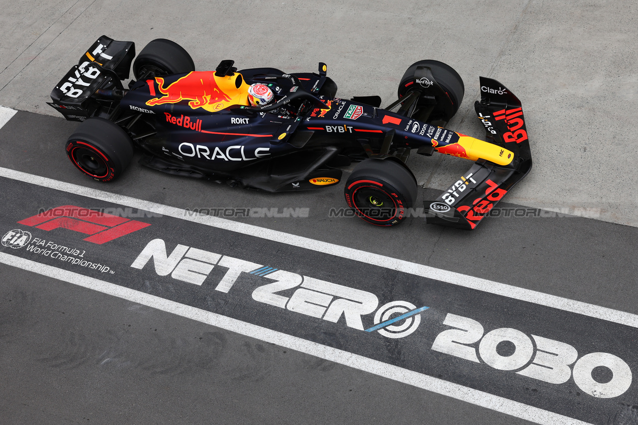 GP CANADA, Max Verstappen (NLD) Red Bull Racing RB19.

18.06.2023. Formula 1 World Championship, Rd 9, Canadian Grand Prix, Montreal, Canada, Gara Day.

- www.xpbimages.com, EMail: requests@xpbimages.com © Copyright: Batchelor / XPB Images