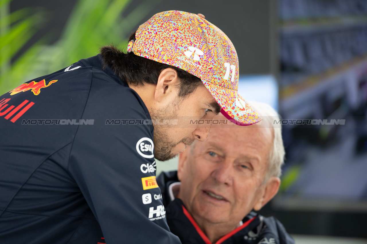 GP CANADA, Sergio Perez (MEX) Red Bull Racing with Dr Helmut Marko (AUT) Red Bull Motorsport Consultant.

18.06.2023. Formula 1 World Championship, Rd 9, Canadian Grand Prix, Montreal, Canada, Gara Day.

- www.xpbimages.com, EMail: requests@xpbimages.com © Copyright: Price / XPB Images