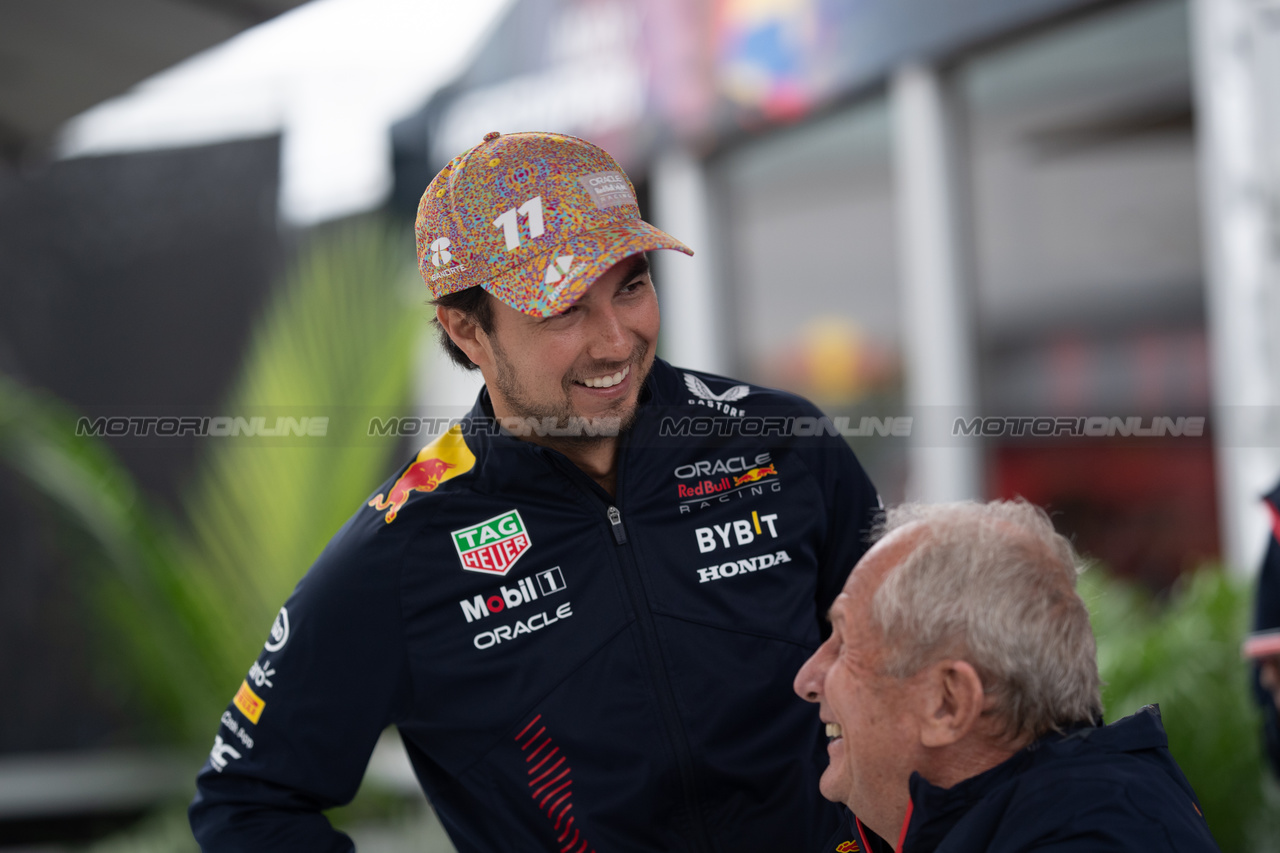 GP CANADA, Sergio Perez (MEX) Red Bull Racing with Dr Helmut Marko (AUT) Red Bull Motorsport Consultant.

18.06.2023. Formula 1 World Championship, Rd 9, Canadian Grand Prix, Montreal, Canada, Gara Day.

- www.xpbimages.com, EMail: requests@xpbimages.com © Copyright: Price / XPB Images