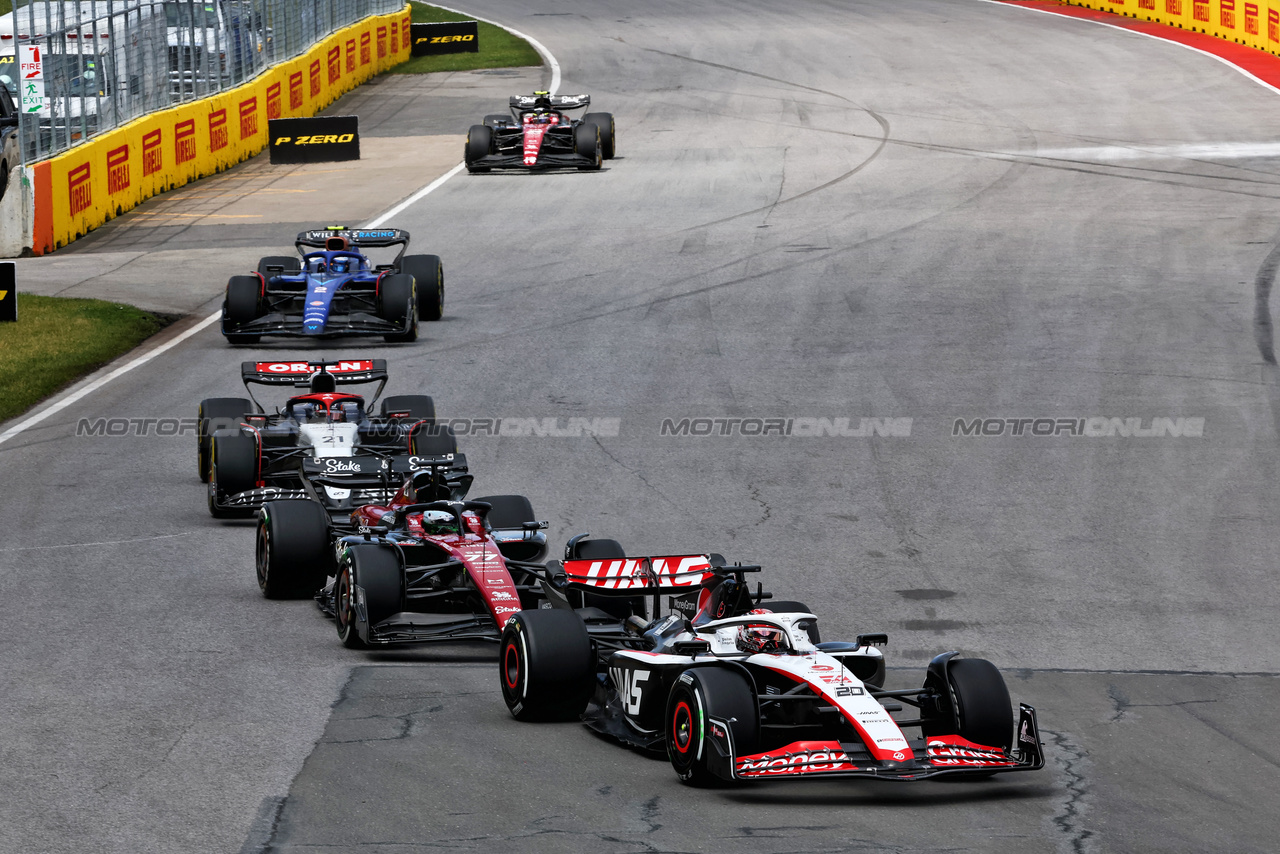 GP CANADA, Nico Hulkenberg (GER) Haas VF-23.

18.06.2023. Formula 1 World Championship, Rd 9, Canadian Grand Prix, Montreal, Canada, Gara Day.

- www.xpbimages.com, EMail: requests@xpbimages.com © Copyright: Charniaux / XPB Images