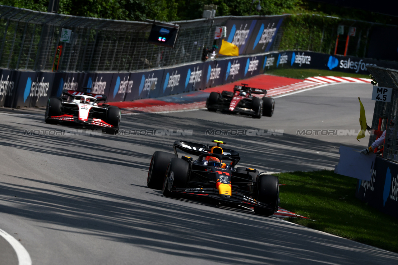 GP CANADA, Sergio Perez (MEX) Red Bull Racing RB19.

18.06.2023. Formula 1 World Championship, Rd 9, Canadian Grand Prix, Montreal, Canada, Gara Day.

 - www.xpbimages.com, EMail: requests@xpbimages.com © Copyright: Coates / XPB Images