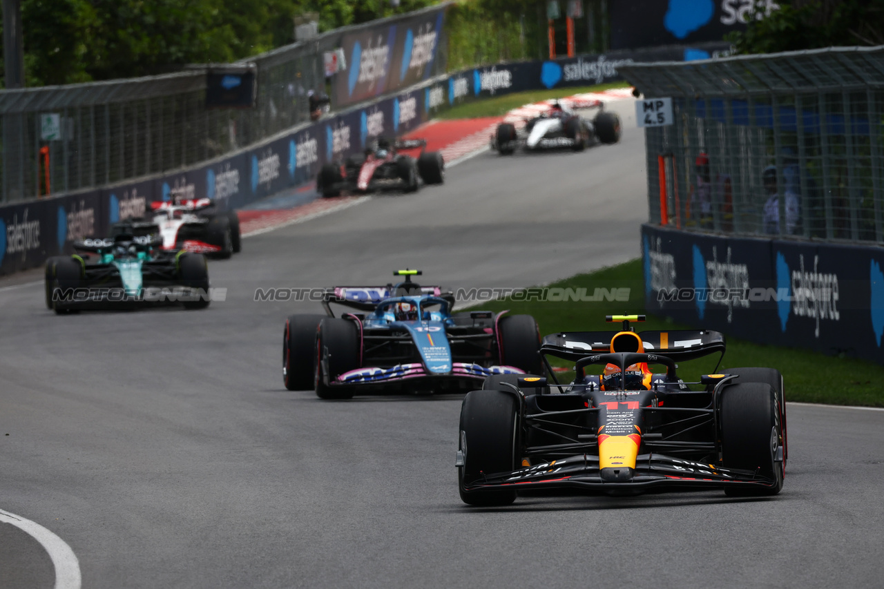 GP CANADA, Sergio Perez (MEX) Red Bull Racing RB19.

18.06.2023. Formula 1 World Championship, Rd 9, Canadian Grand Prix, Montreal, Canada, Gara Day.

 - www.xpbimages.com, EMail: requests@xpbimages.com © Copyright: Coates / XPB Images