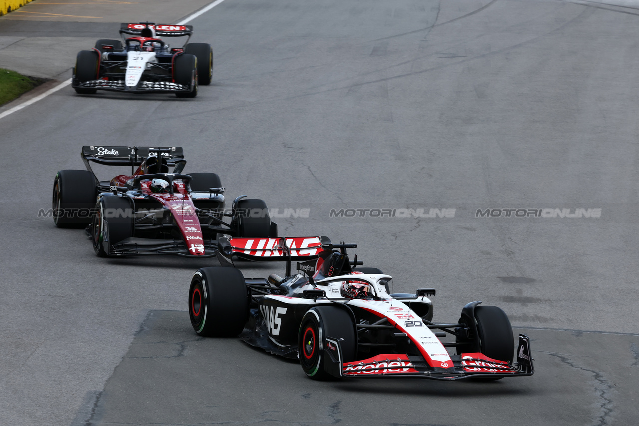 GP CANADA, Kevin Magnussen (DEN) Haas VF-23.

18.06.2023. Formula 1 World Championship, Rd 9, Canadian Grand Prix, Montreal, Canada, Gara Day.

- www.xpbimages.com, EMail: requests@xpbimages.com © Copyright: Charniaux / XPB Images