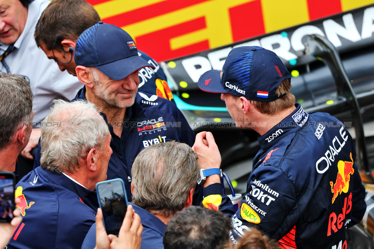 GP CANADA, Gara winner Max Verstappen (NLD) Red Bull Racing with Adrian Newey (GBR) Red Bull Racing Chief Technical Officer e Dr Helmut Marko (AUT) Red Bull Motorsport Consultant in parc ferme.

18.06.2023. Formula 1 World Championship, Rd 9, Canadian Grand Prix, Montreal, Canada, Gara Day.

- www.xpbimages.com, EMail: requests@xpbimages.com © Copyright: Batchelor / XPB Images