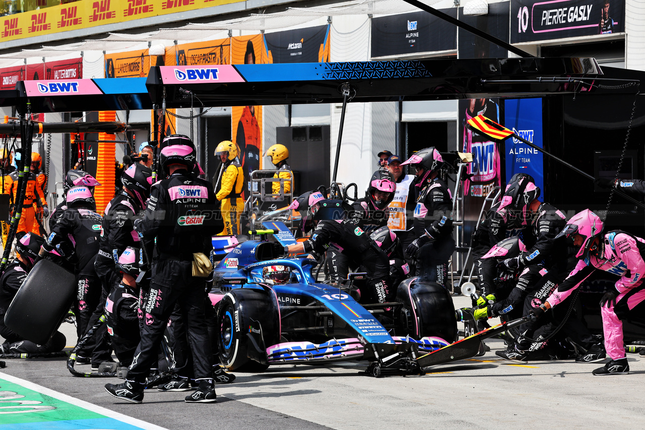 GP CANADA, Pierre Gasly (FRA) Alpine F1 Team A523 makes a pit stop.

18.06.2023. Formula 1 World Championship, Rd 9, Canadian Grand Prix, Montreal, Canada, Gara Day.

- www.xpbimages.com, EMail: requests@xpbimages.com © Copyright: Batchelor / XPB Images