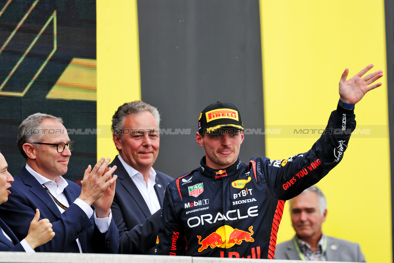 GP CANADA, Gara winner Max Verstappen (NLD) Red Bull Racing celebrates on the podium.

18.06.2023. Formula 1 World Championship, Rd 9, Canadian Grand Prix, Montreal, Canada, Gara Day.

- www.xpbimages.com, EMail: requests@xpbimages.com © Copyright: Bearne / XPB Images