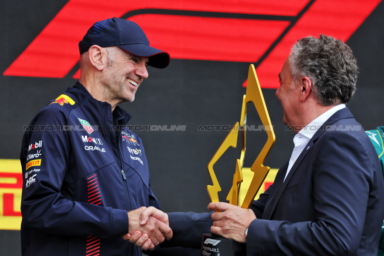 GP CANADA, Adrian Newey (GBR) Red Bull Racing Chief Technical Officer celebrates on the podium.

18.06.2023. Formula 1 World Championship, Rd 9, Canadian Grand Prix, Montreal, Canada, Gara Day.

- www.xpbimages.com, EMail: requests@xpbimages.com © Copyright: Bearne / XPB Images