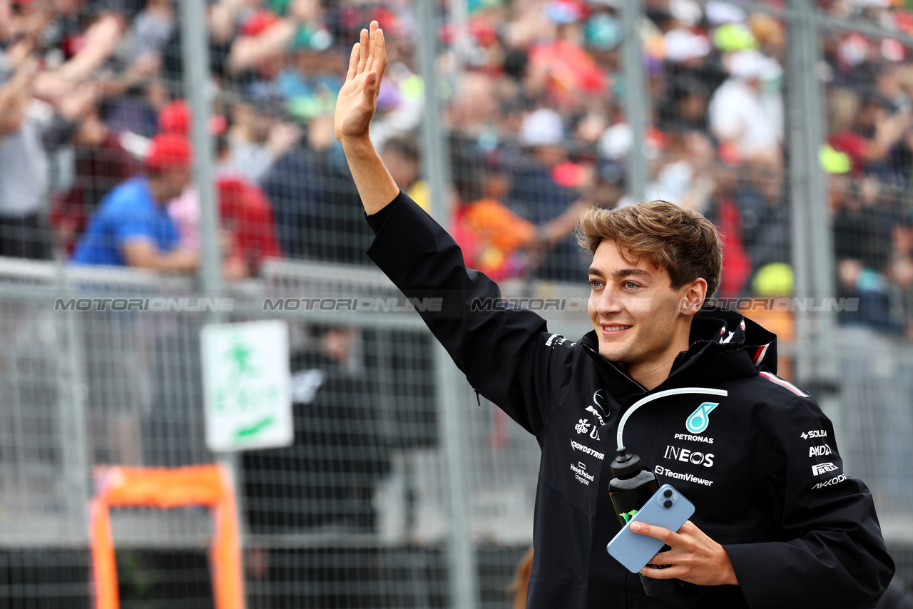 GP CANADA, George Russell (GBR) Mercedes AMG F1 on the drivers' parade.

18.06.2023. Formula 1 World Championship, Rd 9, Canadian Grand Prix, Montreal, Canada, Gara Day.

- www.xpbimages.com, EMail: requests@xpbimages.com © Copyright: Batchelor / XPB Images