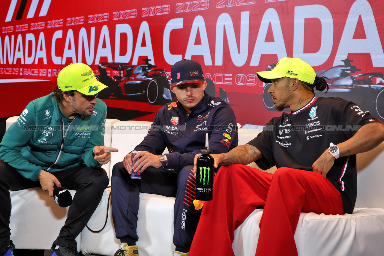 GP CANADA, (L to R): Fernando Alonso (ESP) Aston Martin F1 Team; Max Verstappen (NLD) Red Bull Racing; e Lewis Hamilton (GBR) Mercedes AMG F1, in the post race FIA Press Conference.

18.06.2023. Formula 1 World Championship, Rd 9, Canadian Grand Prix, Montreal, Canada, Gara Day.

- www.xpbimages.com, EMail: requests@xpbimages.com © Copyright: Bearne / XPB Images