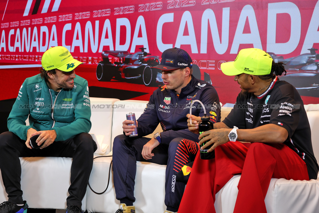 GP CANADA, (L to R): Fernando Alonso (ESP) Aston Martin F1 Team; Max Verstappen (NLD) Red Bull Racing; e Lewis Hamilton (GBR) Mercedes AMG F1, in the post race FIA Press Conference.

18.06.2023. Formula 1 World Championship, Rd 9, Canadian Grand Prix, Montreal, Canada, Gara Day.

- www.xpbimages.com, EMail: requests@xpbimages.com © Copyright: Bearne / XPB Images