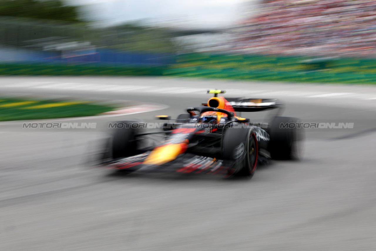 GP CANADA, Sergio Perez (MEX) Red Bull Racing RB19.

18.06.2023. Formula 1 World Championship, Rd 9, Canadian Grand Prix, Montreal, Canada, Gara Day.

- www.xpbimages.com, EMail: requests@xpbimages.com © Copyright: Bearne / XPB Images