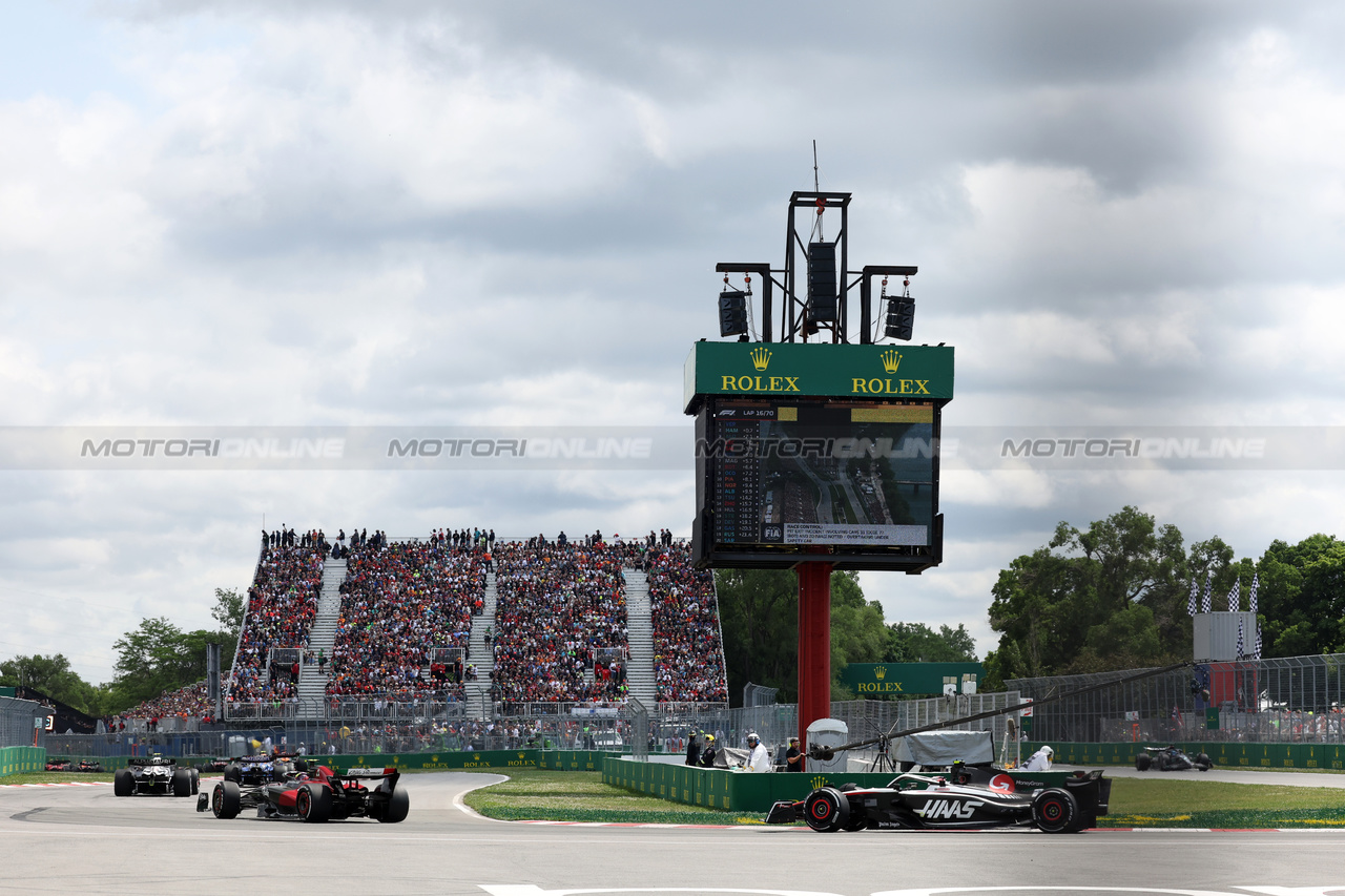 GP CANADA, Nico Hulkenberg (GER) Haas VF-23.

18.06.2023. Formula 1 World Championship, Rd 9, Canadian Grand Prix, Montreal, Canada, Gara Day.

- www.xpbimages.com, EMail: requests@xpbimages.com © Copyright: Bearne / XPB Images