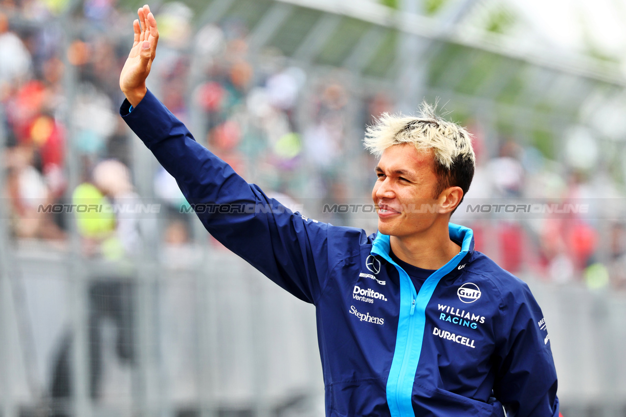 GP CANADA, Alexander Albon (THA) Williams Racing on the drivers' parade.

18.06.2023. Formula 1 World Championship, Rd 9, Canadian Grand Prix, Montreal, Canada, Gara Day.

- www.xpbimages.com, EMail: requests@xpbimages.com © Copyright: Batchelor / XPB Images