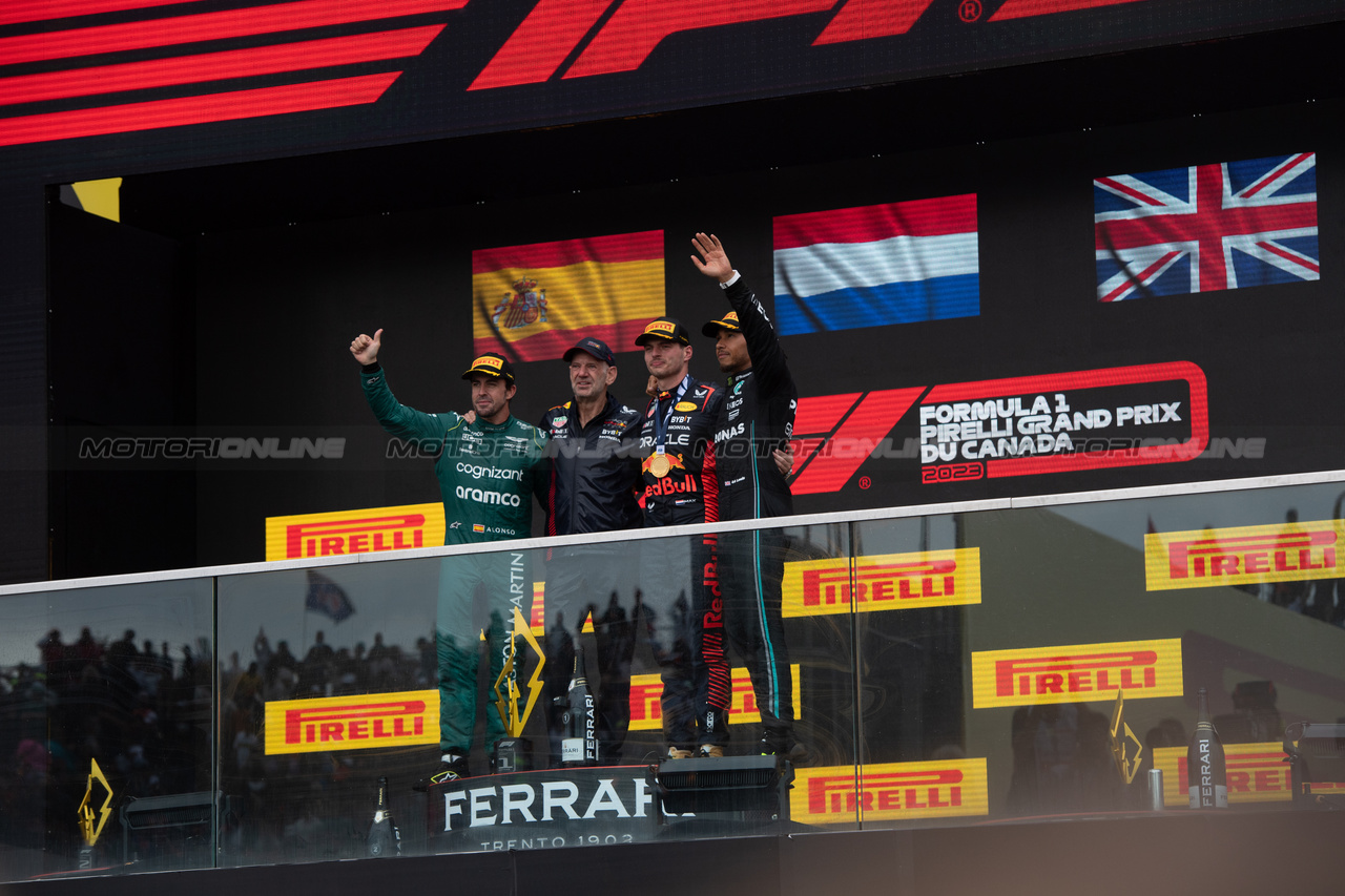 GP CANADA, The podium (L to R): Fernando Alonso (ESP) Aston Martin F1 Team, second; Adrian Newey (GBR) Red Bull Racing Chief Technical Officer; Max Verstappen (NLD) Red Bull Racing, vincitore; Lewis Hamilton (GBR) Mercedes AMG F1, third.

18.06.2023. Formula 1 World Championship, Rd 9, Canadian Grand Prix, Montreal, Canada, Gara Day.

- www.xpbimages.com, EMail: requests@xpbimages.com © Copyright: Price / XPB Images