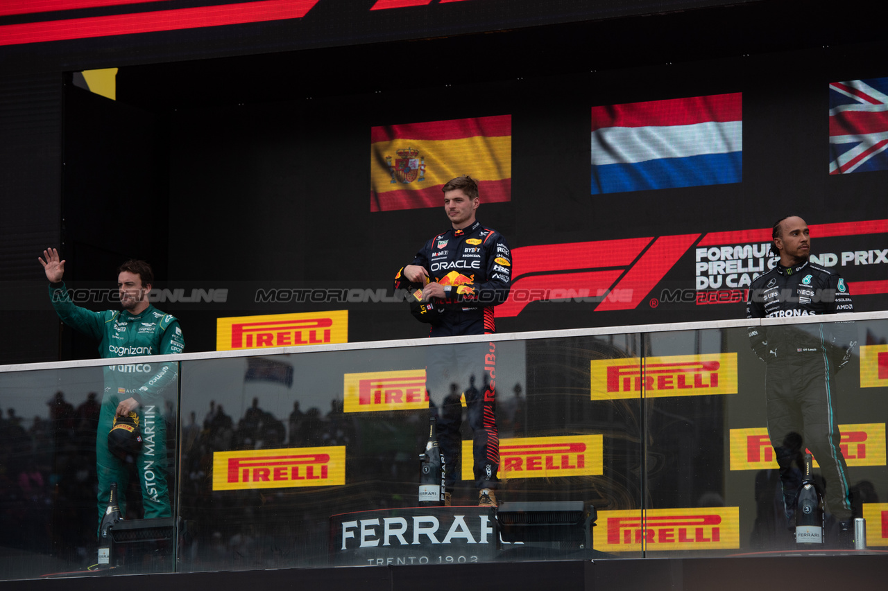 GP CANADA, The podium (L to R): Fernando Alonso (ESP) Aston Martin F1 Team, second; Max Verstappen (NLD) Red Bull Racing, vincitore; Lewis Hamilton (GBR) Mercedes AMG F1, third.

18.06.2023. Formula 1 World Championship, Rd 9, Canadian Grand Prix, Montreal, Canada, Gara Day.

- www.xpbimages.com, EMail: requests@xpbimages.com © Copyright: Price / XPB Images