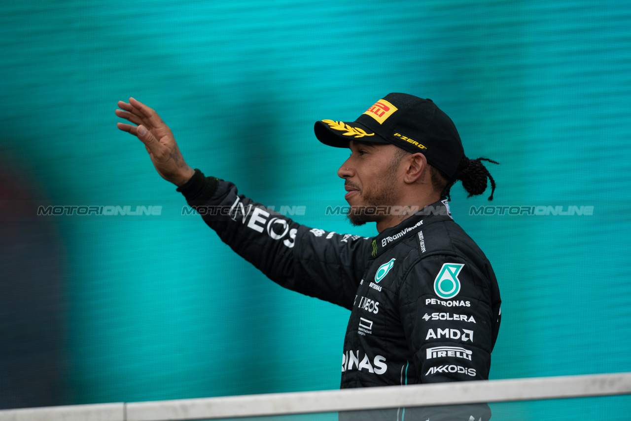 GP CANADA, Lewis Hamilton (GBR) Mercedes AMG F1 celebrates his third position on the podium.

18.06.2023. Formula 1 World Championship, Rd 9, Canadian Grand Prix, Montreal, Canada, Gara Day.

- www.xpbimages.com, EMail: requests@xpbimages.com © Copyright: Price / XPB Images